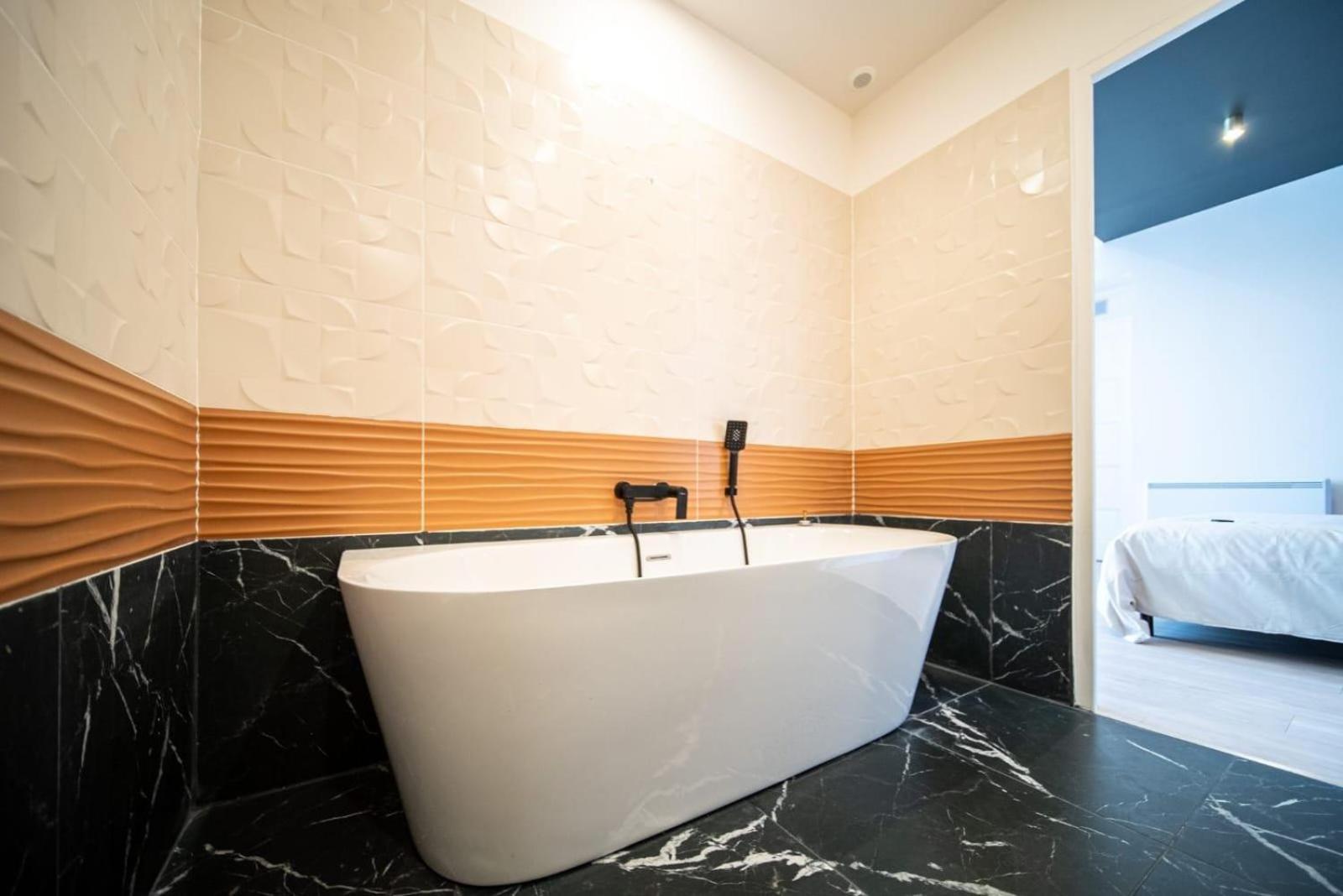Le Jewell Apartment Lyon Bagian luar foto